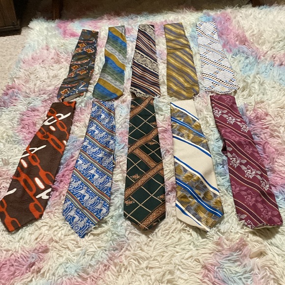 4/$10 Lot of 10 Vintage 90s and Y2K Neckties Men's Multicolor Ties Bundle - Picture 2 of 6